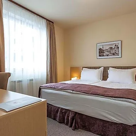 Palace By Hmg Hotel