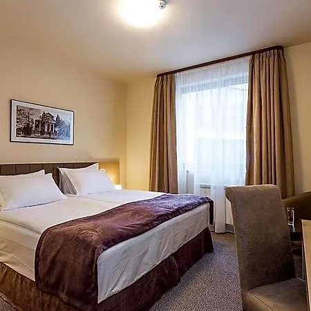 Palace By Hmg Hotel