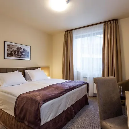 Palace By Hmg Hotel