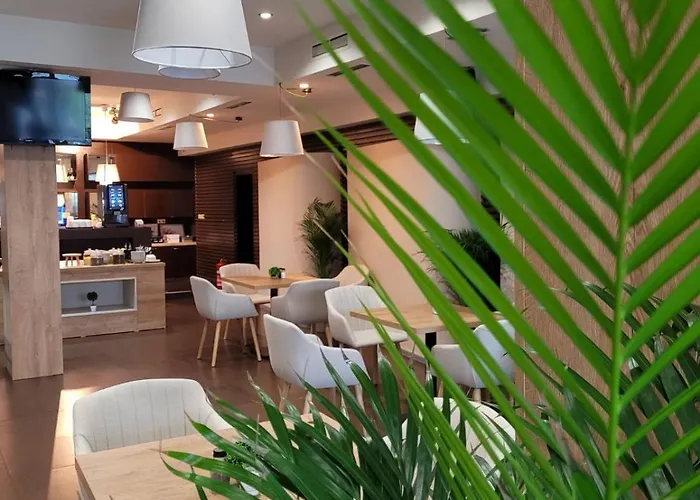 Palace By Hmg Hotel 4*