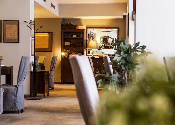 Palace By Hmg Sófia