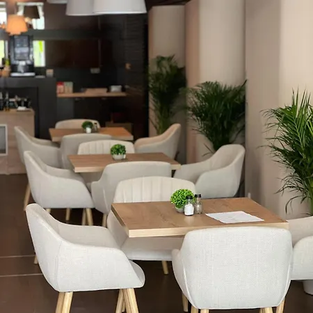 Palace By Hmg Hotell 4*