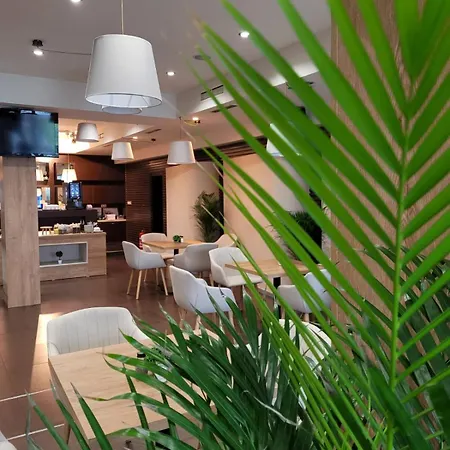 Palace By Hmg Hotell 4*