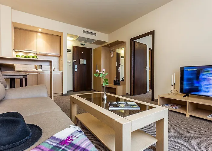 Palace By Hmg Hotel 4*